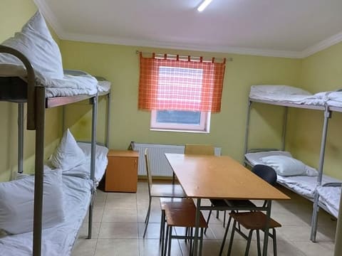 Мебель для оснащения студенческих общежитий: современно и удобно, прочно и недорого